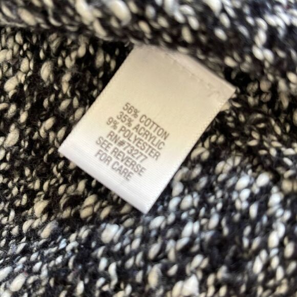 Croft’s‎ & Barrow Cowl Neck Sweater
Size Medium. Black/white - Picture 7 of 9